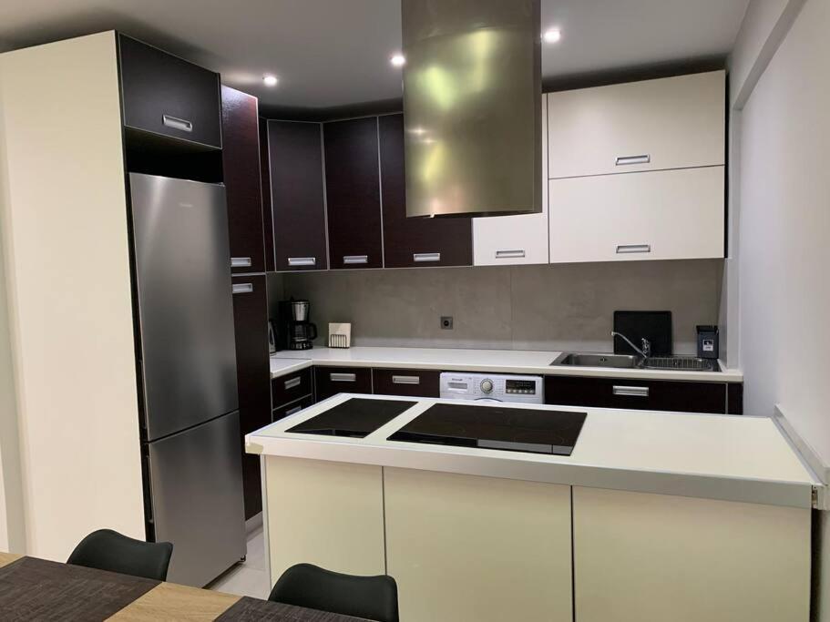 Varkiza Lux Apartment Luaran gambar